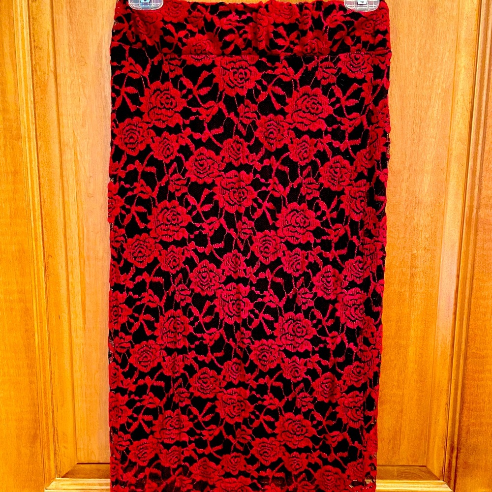 Lace Pencil Skirt Burgundy